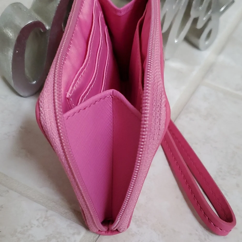 💕💖 COACH Pink Wrislet Wallet 💖💕 - Picture 4 of 12